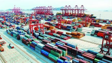 海關(guān)總署:前4個(gè)月進(jìn)出口9.07萬(wàn)億元 4月出口增長(zhǎng)8.2%